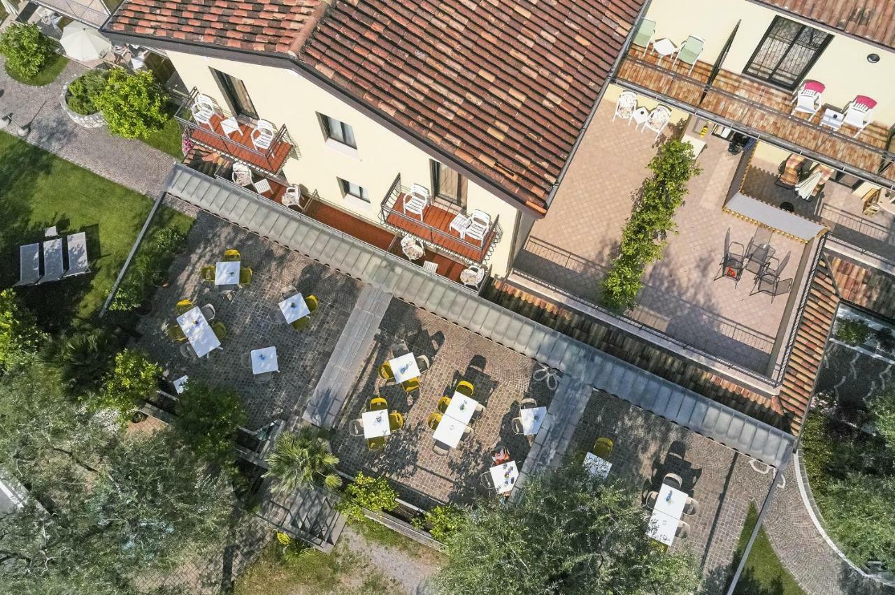 Hotel Rosemarie Limone sul Garda Exterior photo